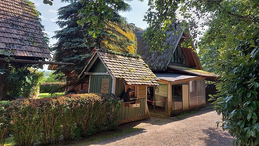 Ehemaliges Weinburger „Waaghäusl“ im Handwerksdörfl in Pichla bei St. Veit in der Südsteiermark, Foto: Walter Feldbacher, Juni 2022